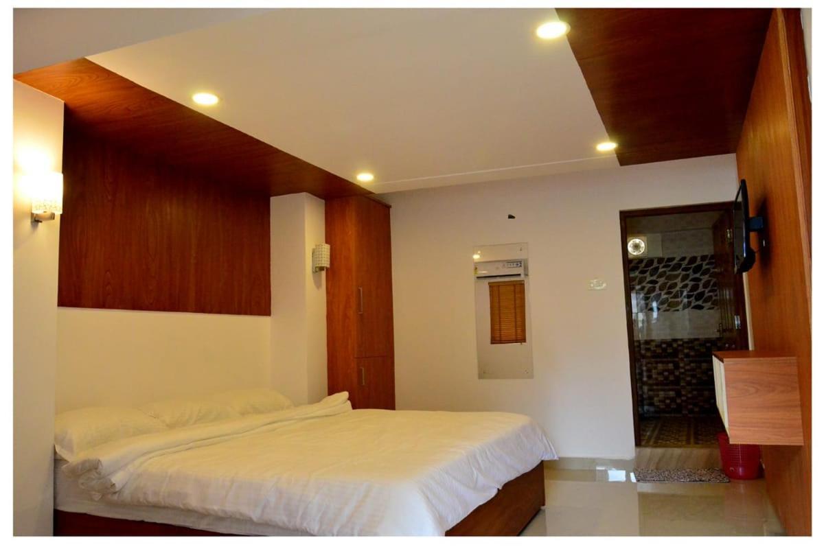 Hotel Magnet Maraiyur Bagian luar foto